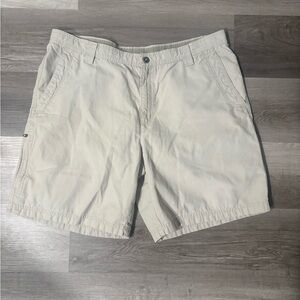 Men's Columbia Casual Tan  Cargo Shorts